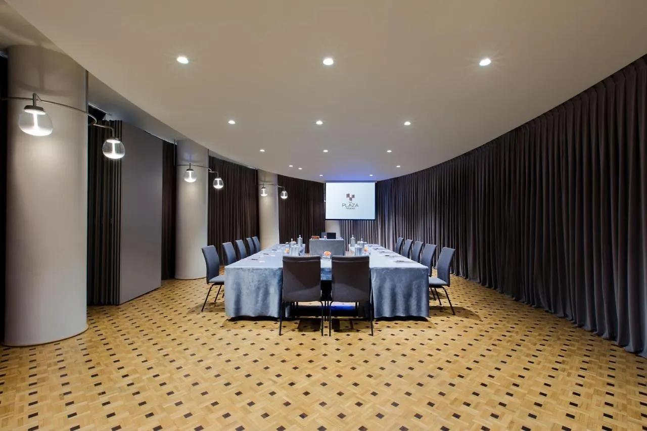 Maritim Hotel Plaza Tirana 5*,