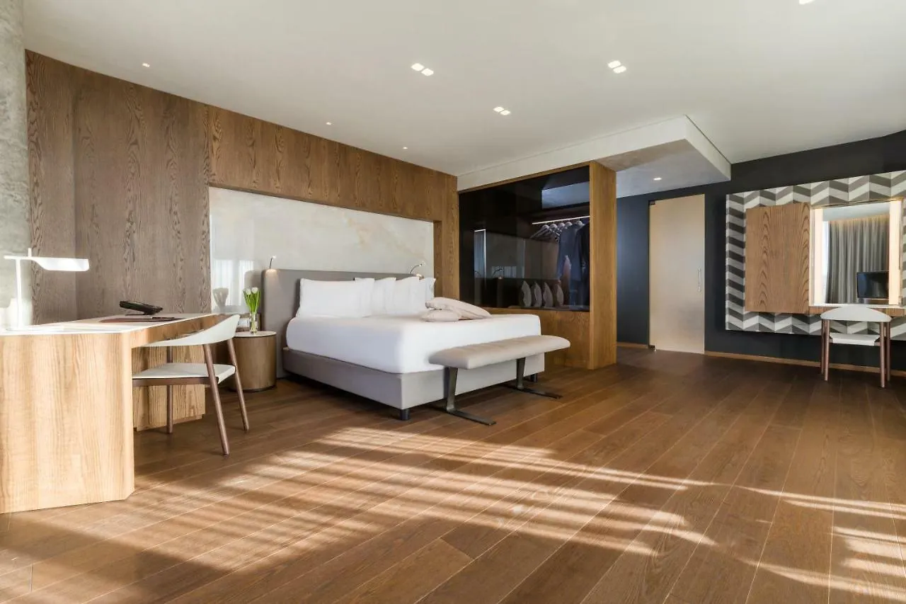 Maritim Hotel Plaza Tirana 5*,  Albanie