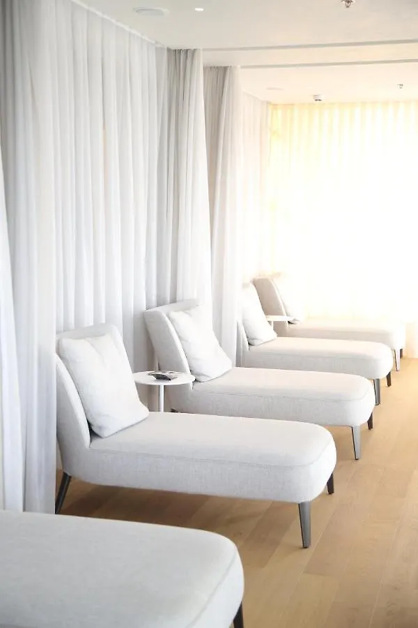 *****  Maritim Hotel Plaza Тирана Албания
