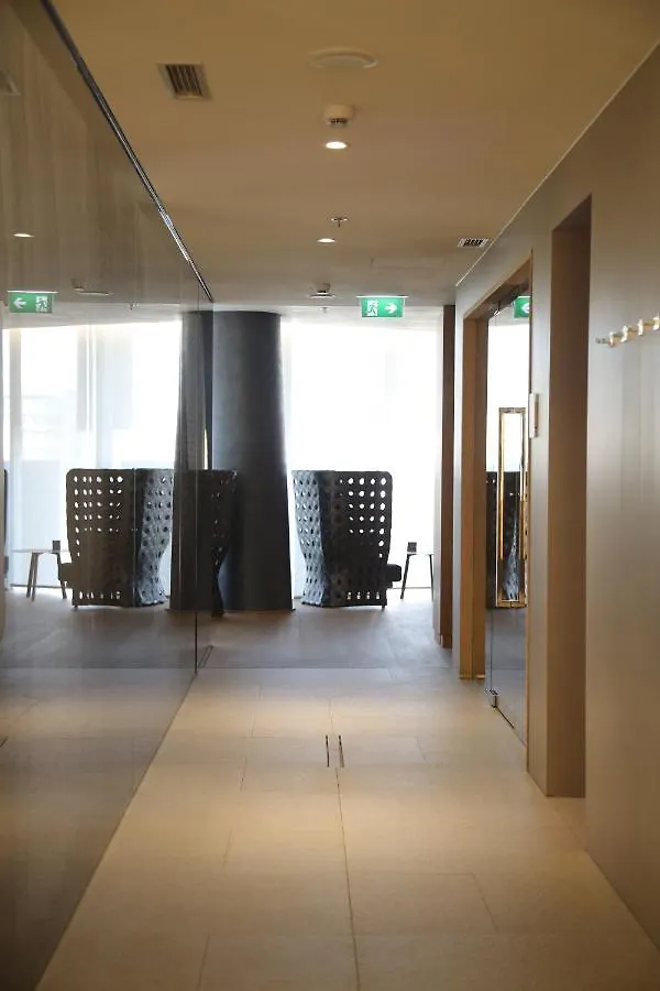 Maritim Hotel Plaza Тирана 5*,  Албания