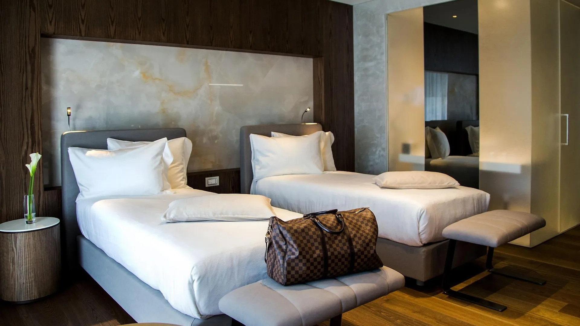 Maritim Hotel Plaza Тирана