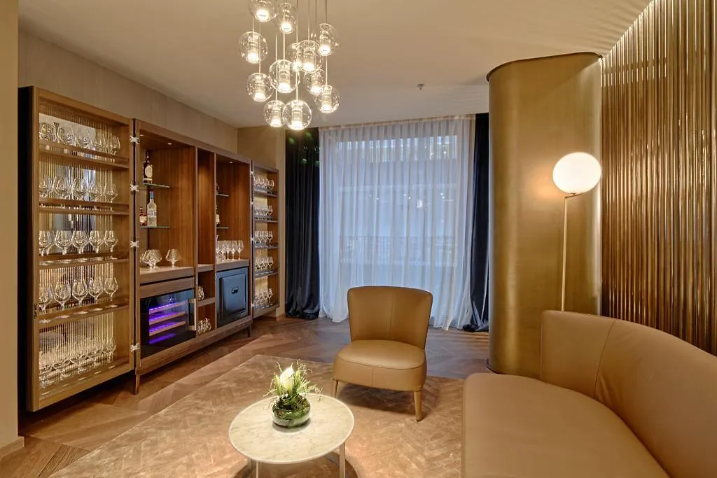 Maritim Hotel Plaza Тирана