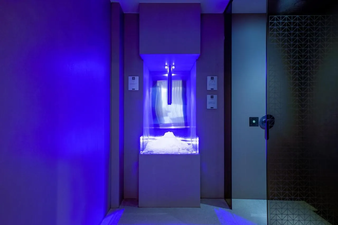 Maritim Hotel Plaza Тирана 5*,  Албания